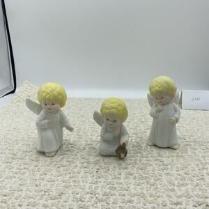 VINTAGE GROUP OF THREE BABY ANGELS, CERAMIC FIGURINES